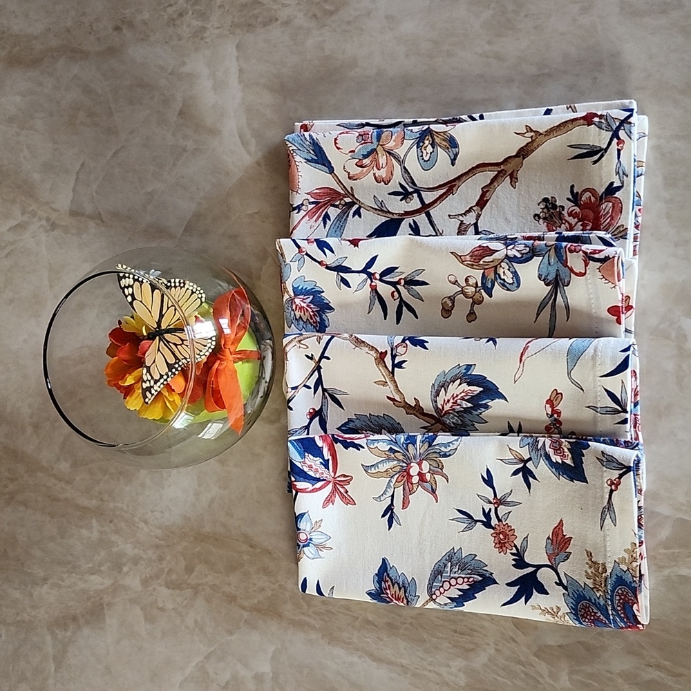 Set of 4, Beautiful Handmade Linen Napkins